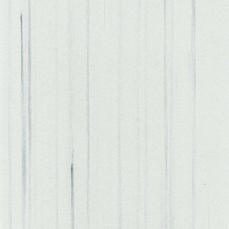 607